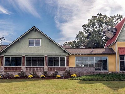 Cypress Inn