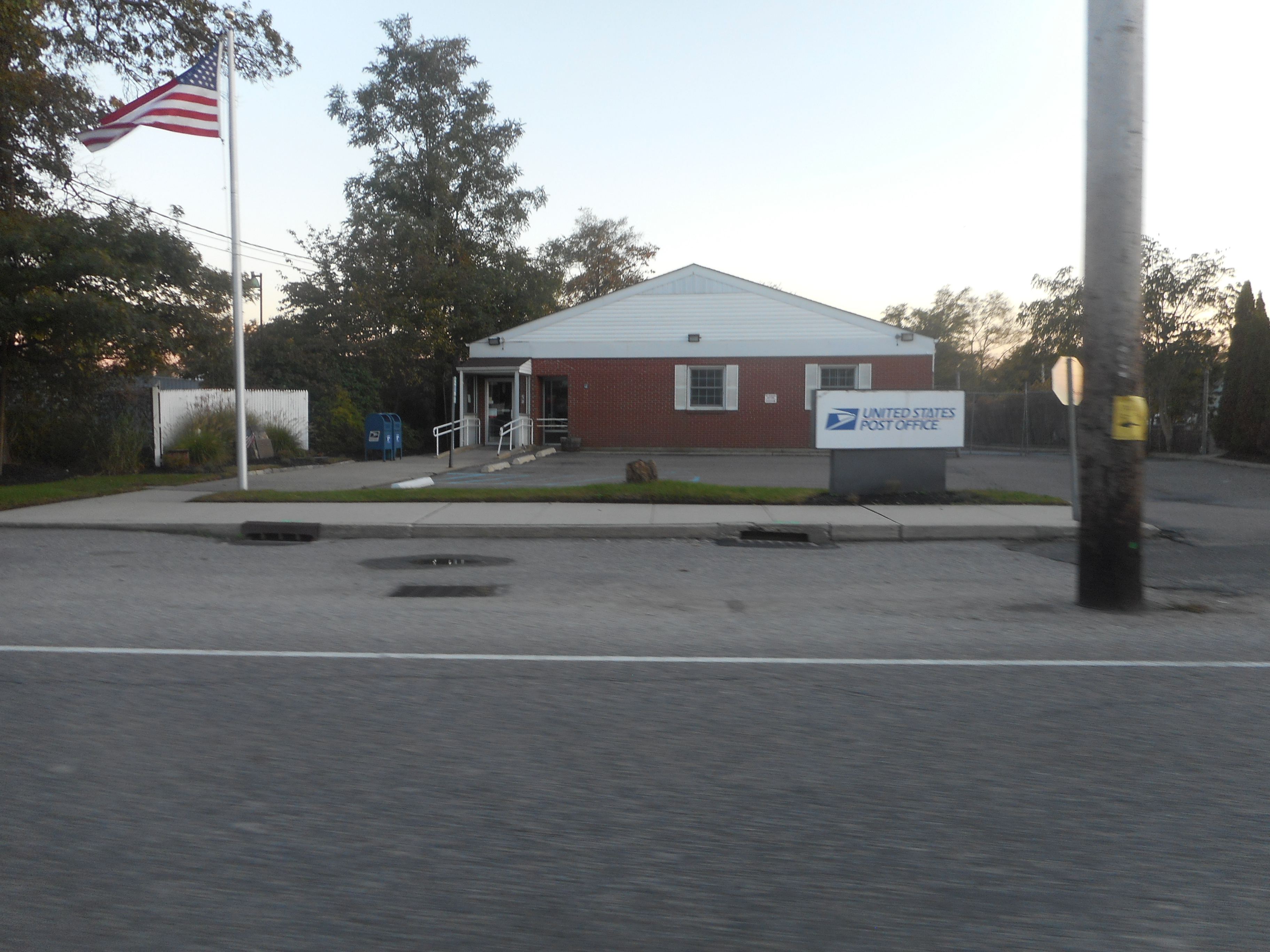 Holtsville