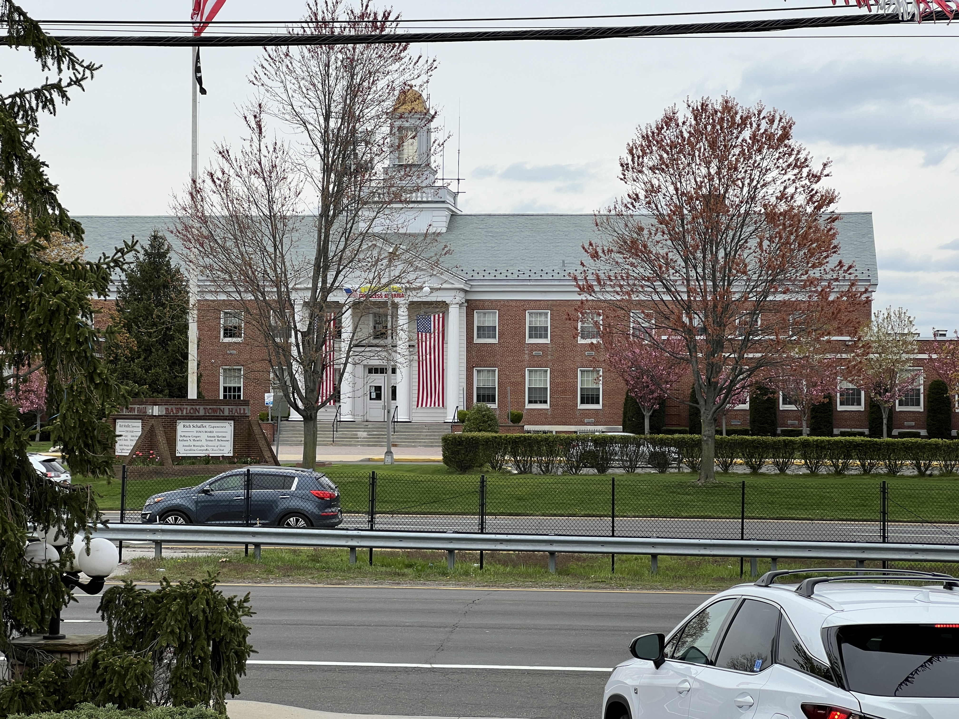 North Babylon